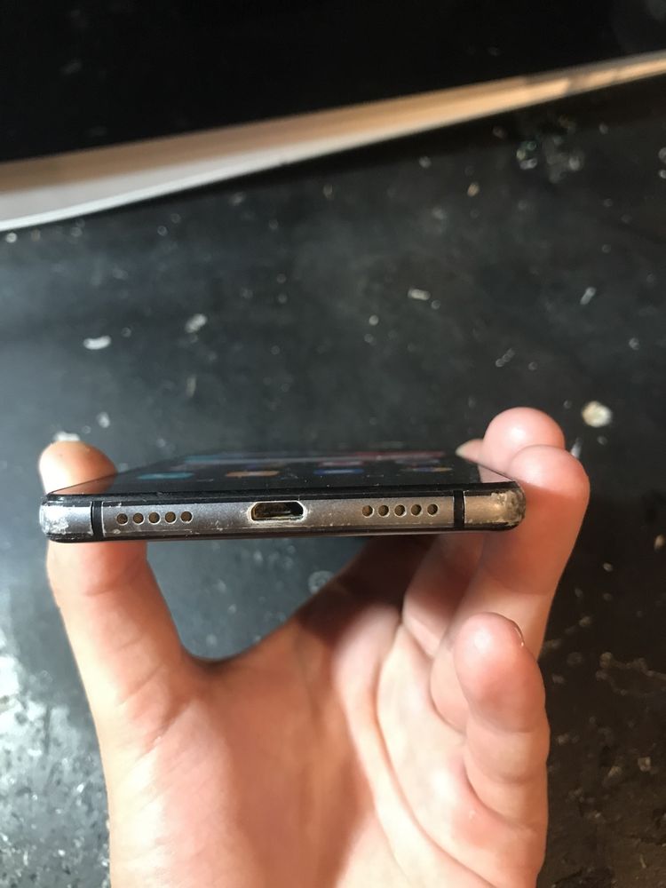 Vendo huawei p9 lite com vidro partido a funcionar