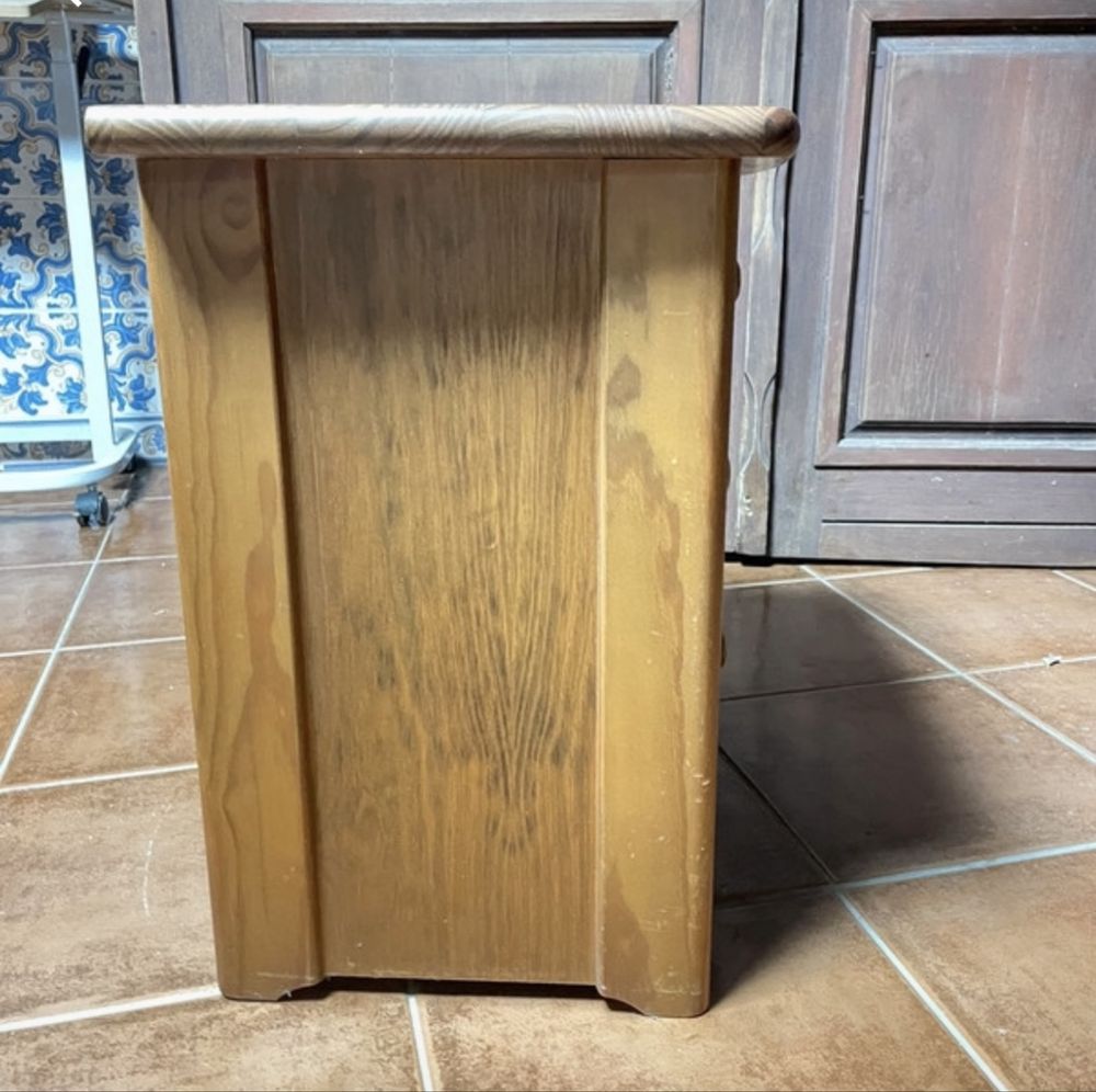 Mesa de cabeceira