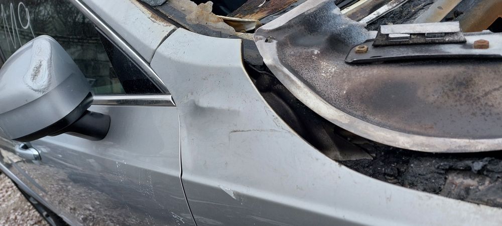 Крило Volvo xc90 праве крыло правое вольво Хс90