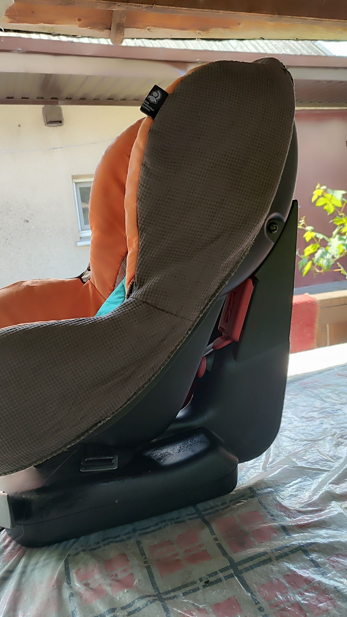 Авто крисло Maxi Cosi