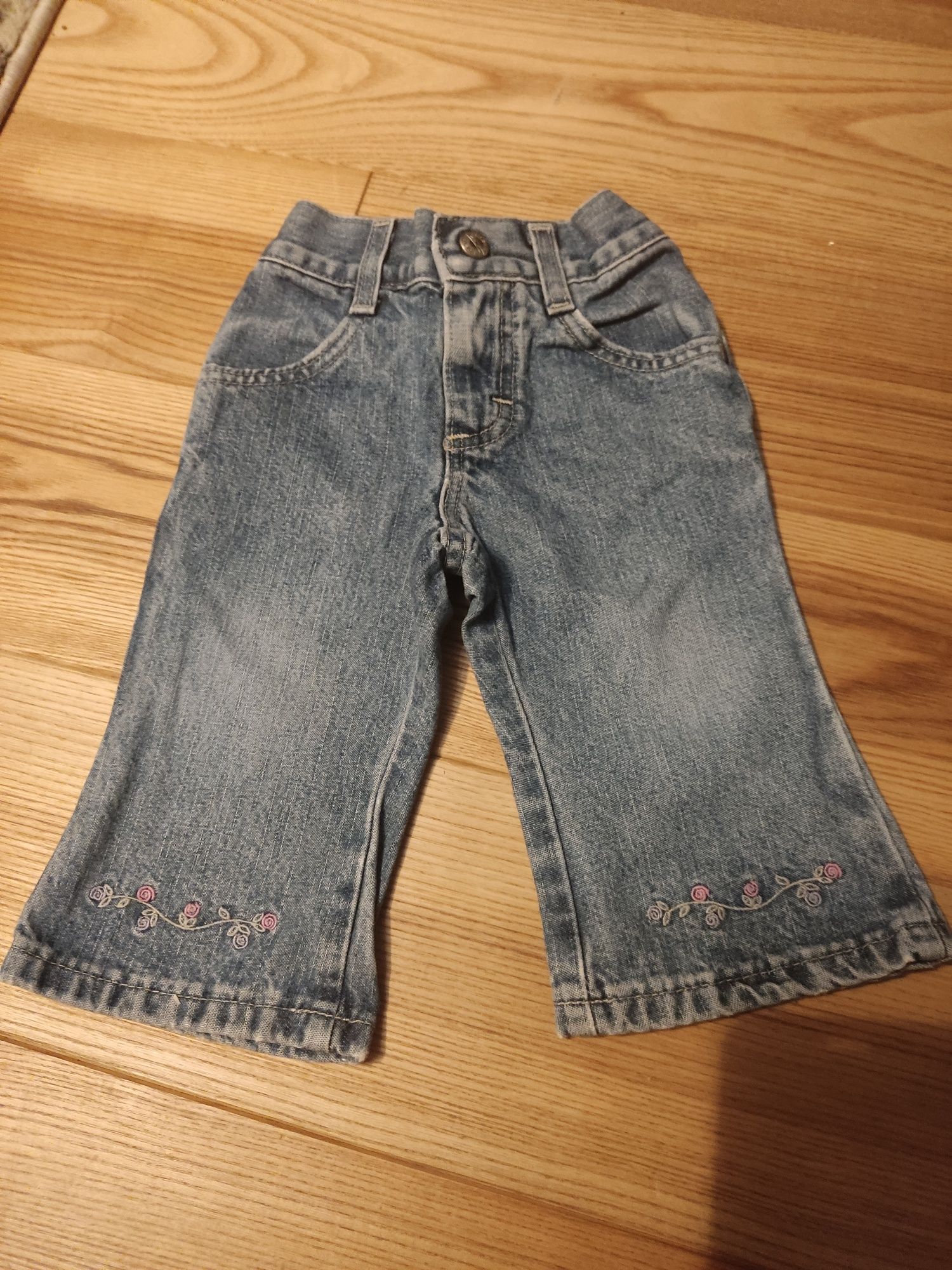 Spodnie jeans dla dziewczynki 6- 9 miesięcy
