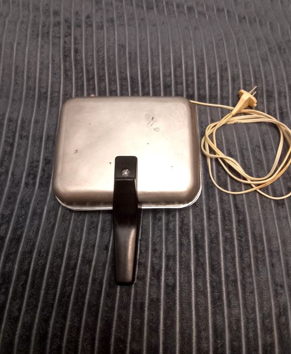 Вафельниця СССР Ласунка