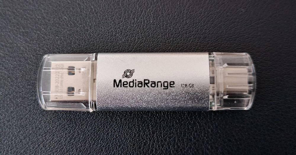 Флеш пам'ять USB MediaRange Combo Flash Drive 128GB Type-C/USB 3.0