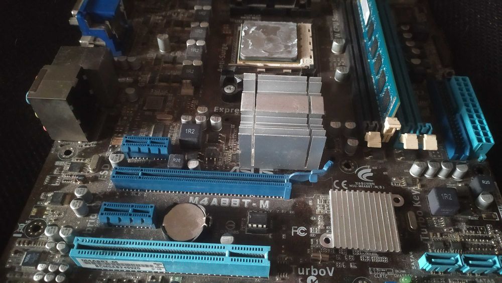 Материнська плата ASUS M4A88T-M,робоча.,БЕЗКОШТОВНА ДОСТАВКА!