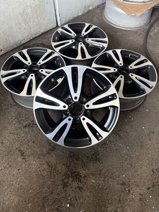 Komplet Felg Aluminiowych Mercedes-Benz A,B Klasa 6,5Jx16 (5x112,ET49)