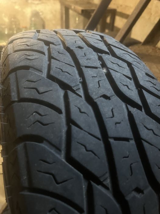 Продам комплект 215/65r16
