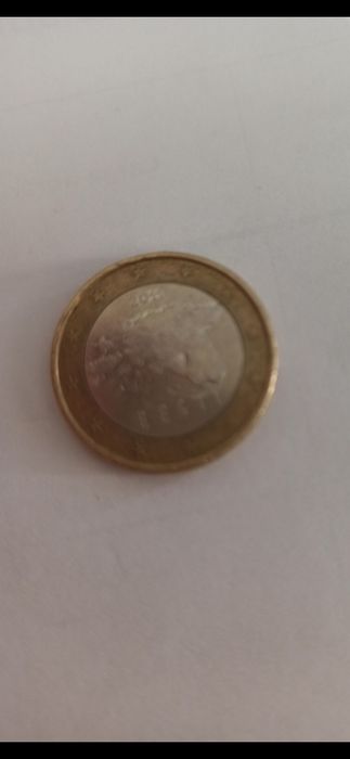 Moedas 2€ e moeda 1€