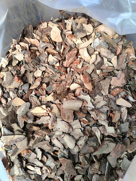 Кора соснова АКЦІЯ купи крупну або середню і получи мульчу у подарунок