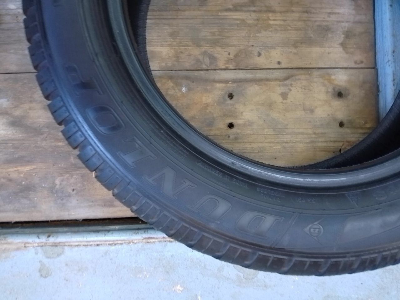 Dunlop 215/60/17c.