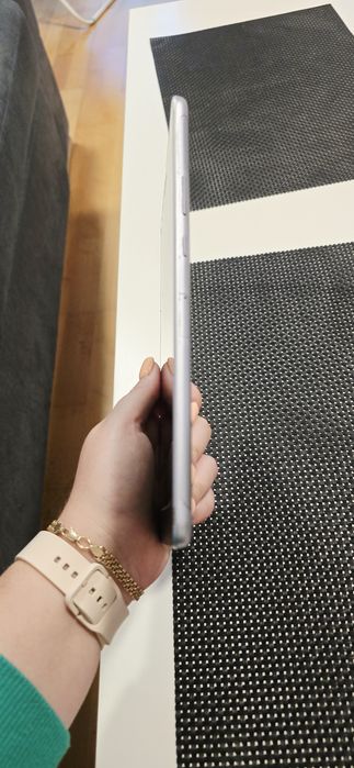 Планшет Huawei в рабочем состоянии