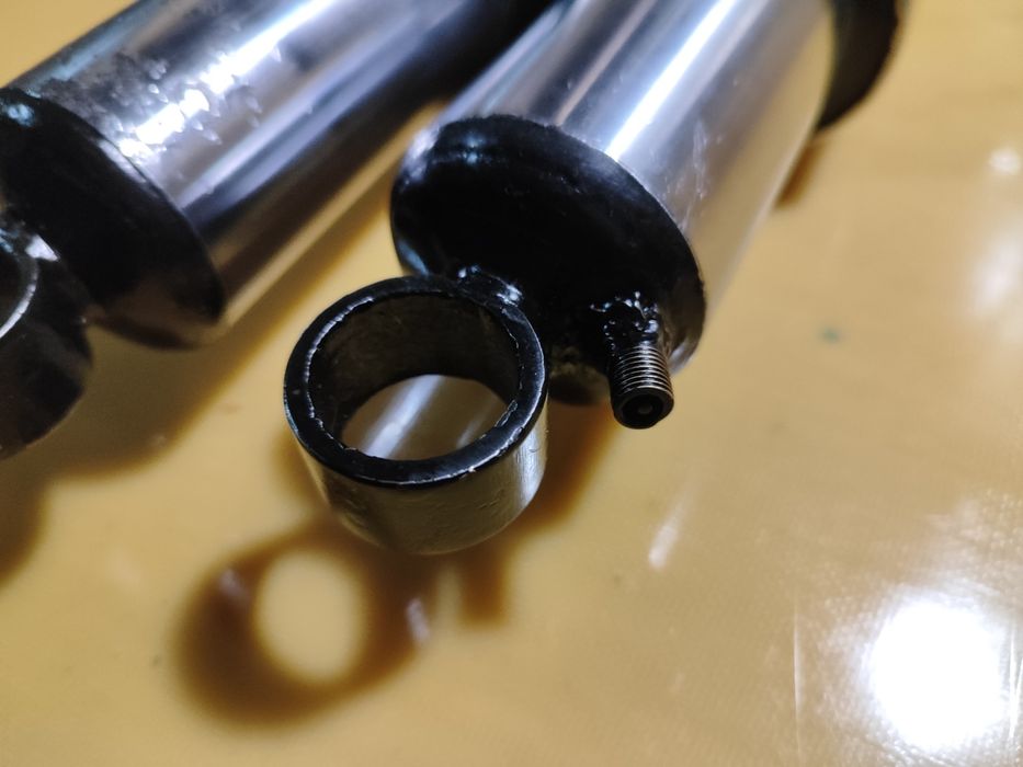 Продам амортизатори воздушні CZ