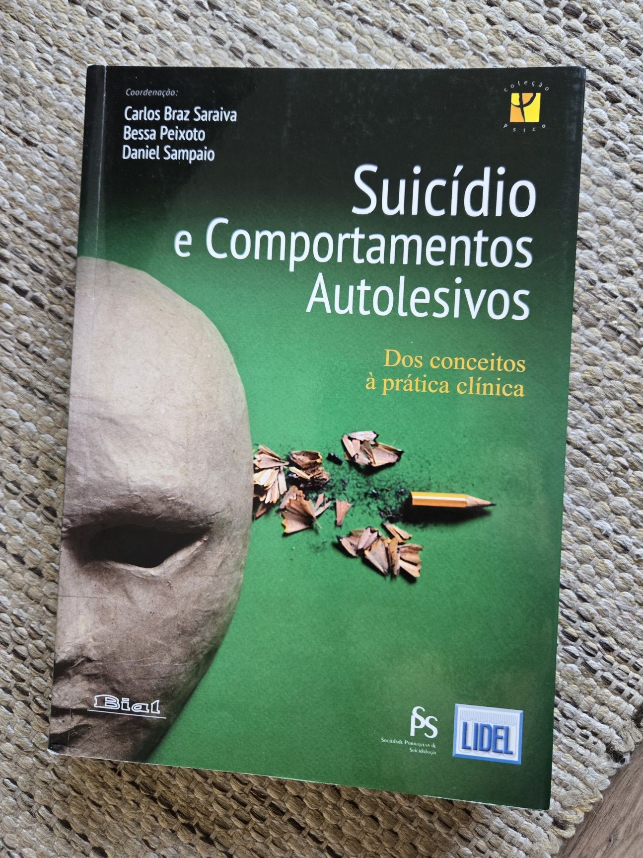 Livro suicídio e Comportamentos autolesivos