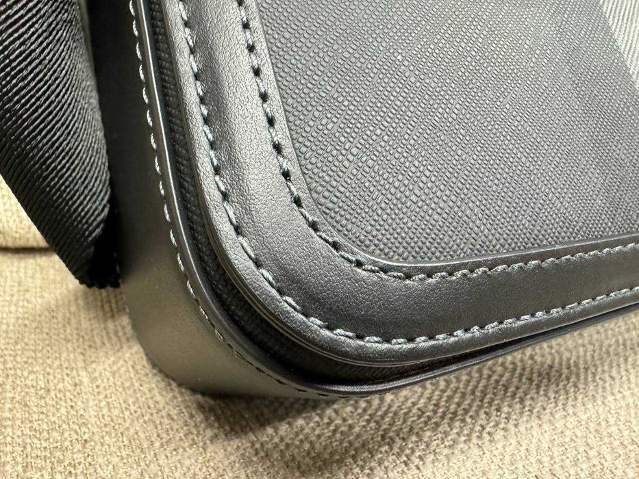 Продається оригінальна чоловіча сумочка Burberry