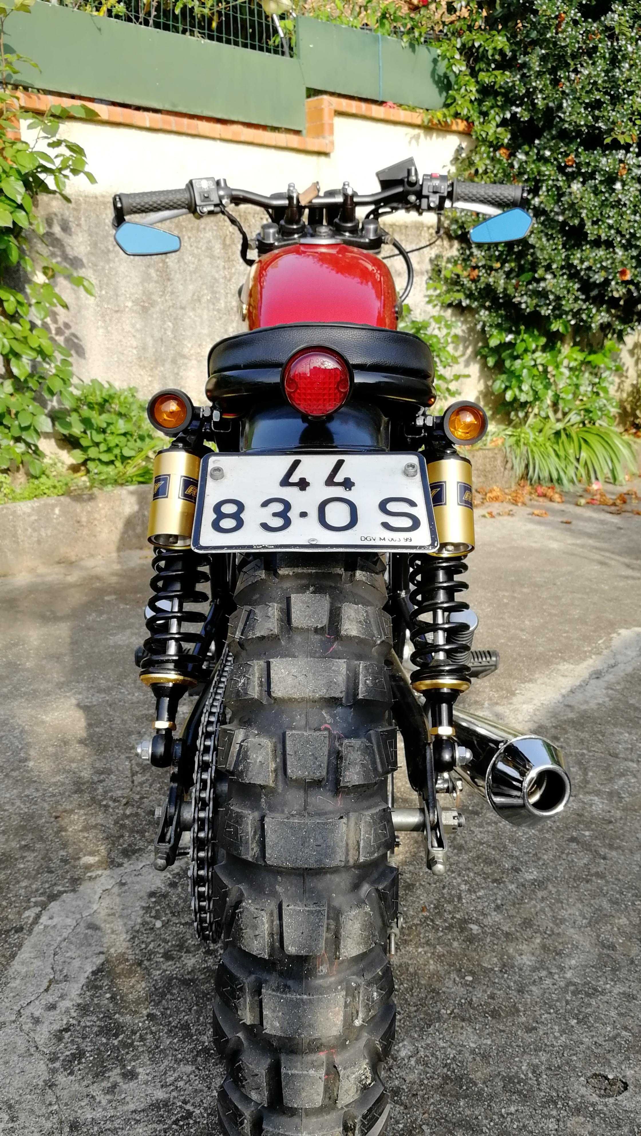Suzuki GN 250 Scrambler
