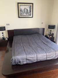 Cama de casal king size com colchao+ 2 mesinhas de cabeceira