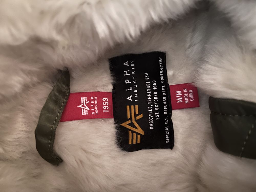 Куртка зимова жіноча ALPHA industries,розмір М