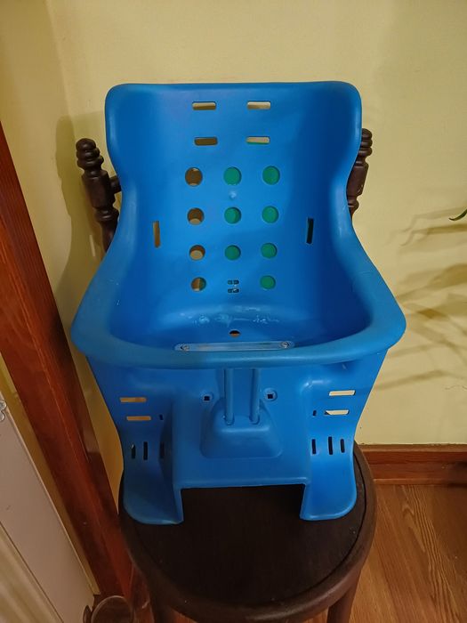 Дитяче крісло на велосипед.