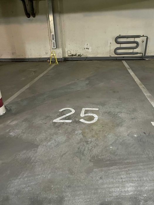 Продам парковочне місце ЖК Green Town вул.Ахсарова, 17Г (13А)