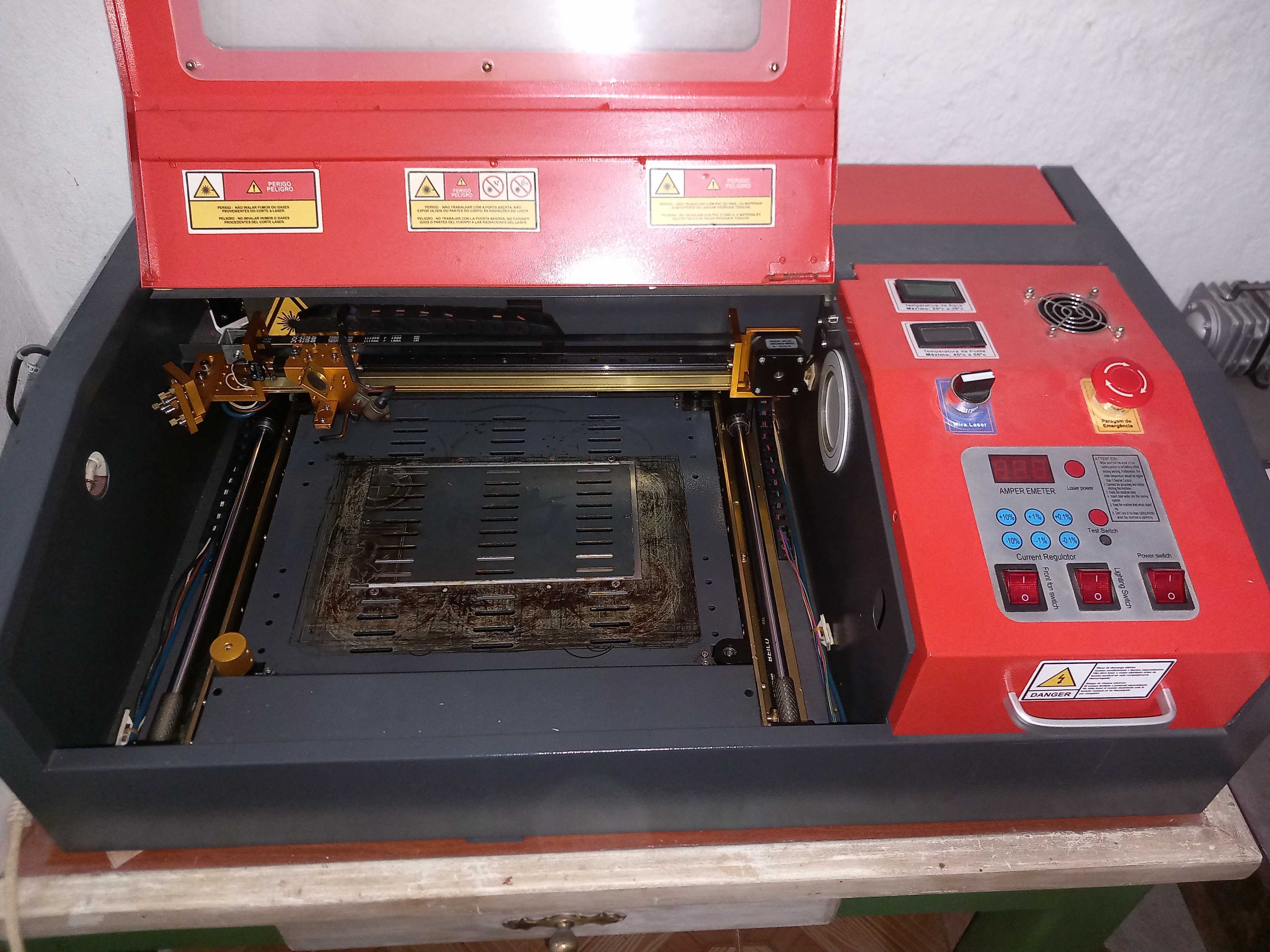 Laser co2 40w 20x30