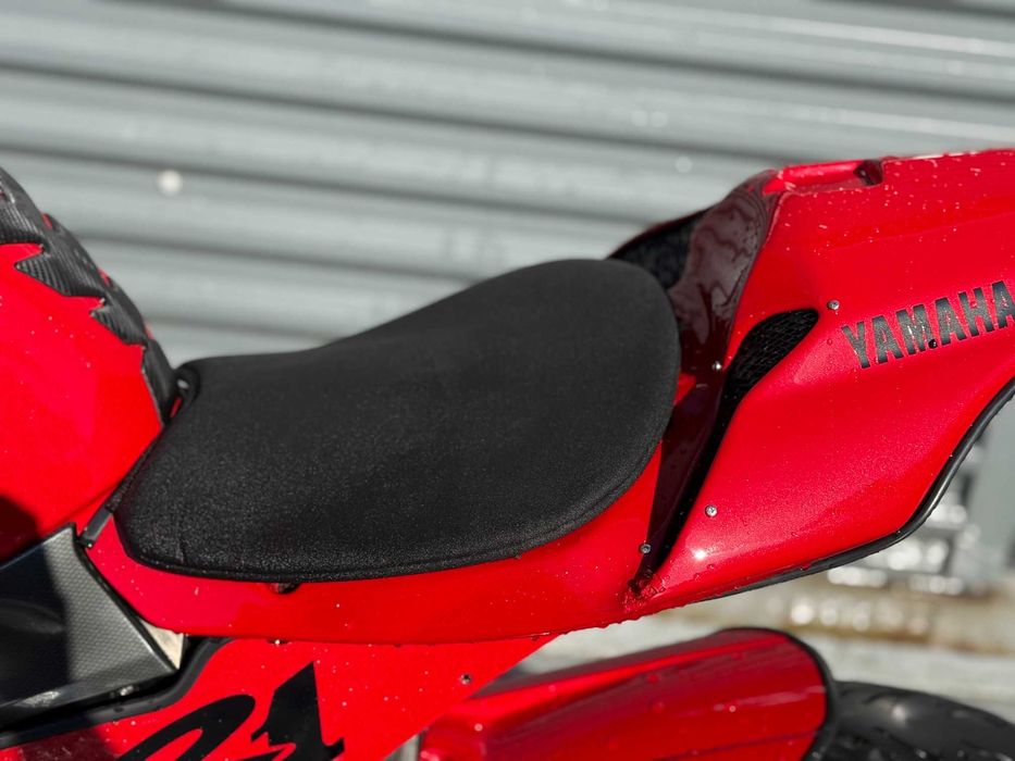YAMAHA YZF R1 1000