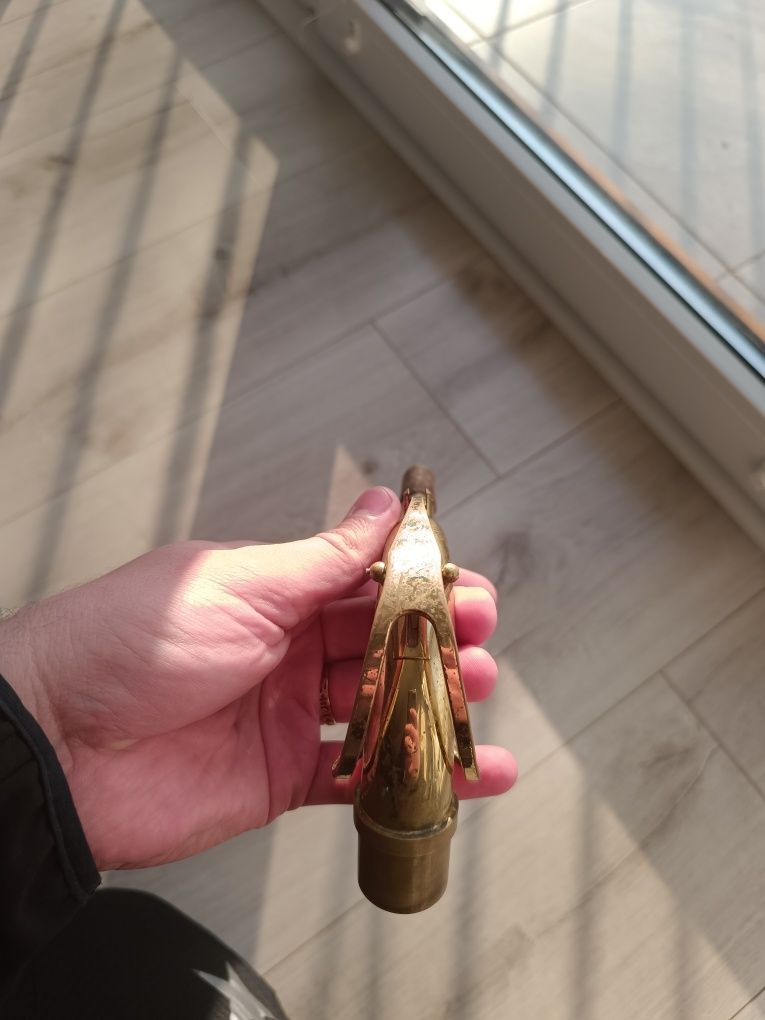 Продам тенор саксофон Maxtone