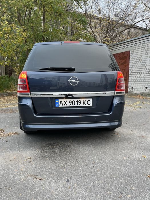 Продам свой семейный автомобиль в очень хорошем состоянии