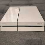 Konsola PlayStation 4