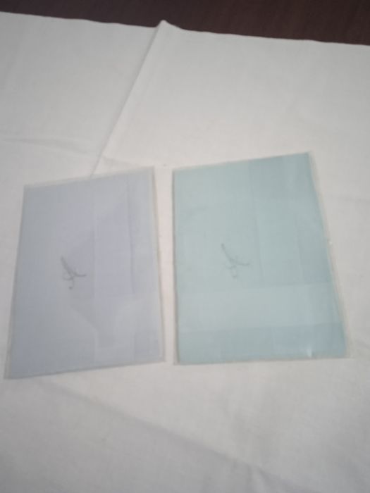 Três lencos de pano para homens.