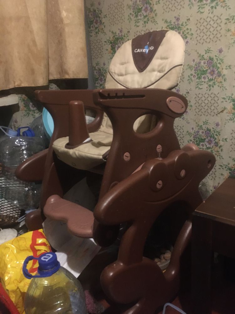 Продам стульчик для кормления