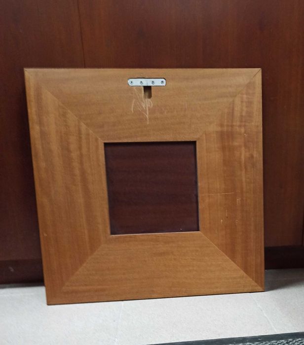 Espelho decorativo, em madeiras nobres, 100% maciça