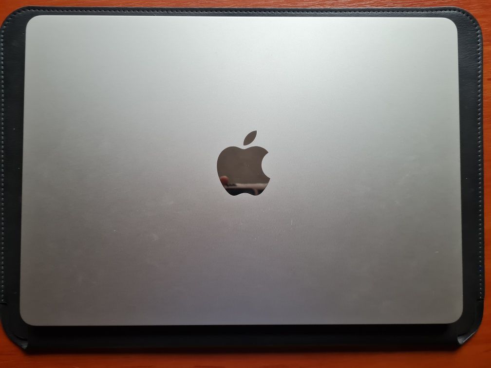 Ноутбук Apple MacBook Air 13.6'' M2 10-Core GPU 512Gb MLY23 Starlight