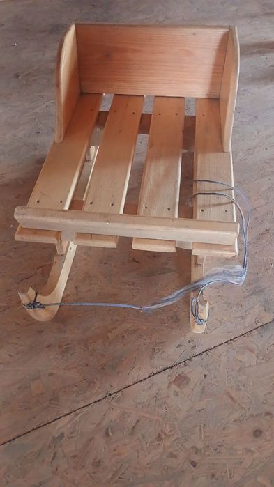 Дерев'яні санки для катання