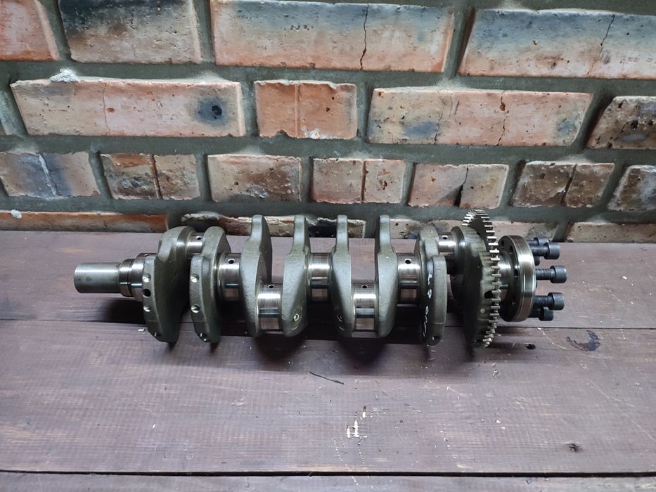 Коленвал коліно вал 1.7 Astra Zafira Meriva Астра Меріва Зафіра зефіра