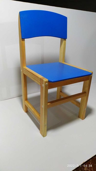 Стілець дитячий дерев'яний