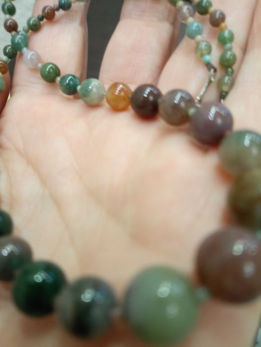 Бусы из натуральных камней цена договорная