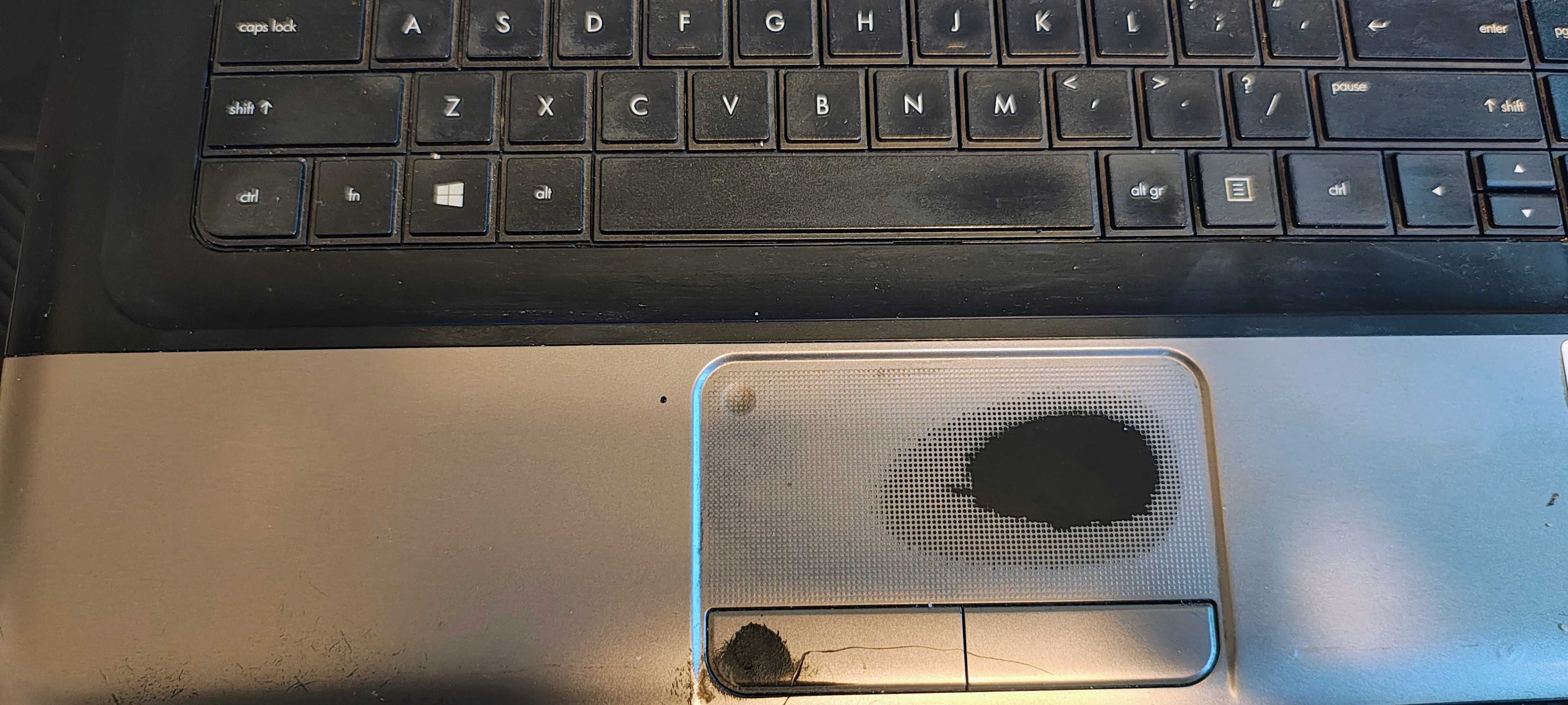 Laptop HP 650 z procesorem b970 4 GB ram działa czytaj opis.