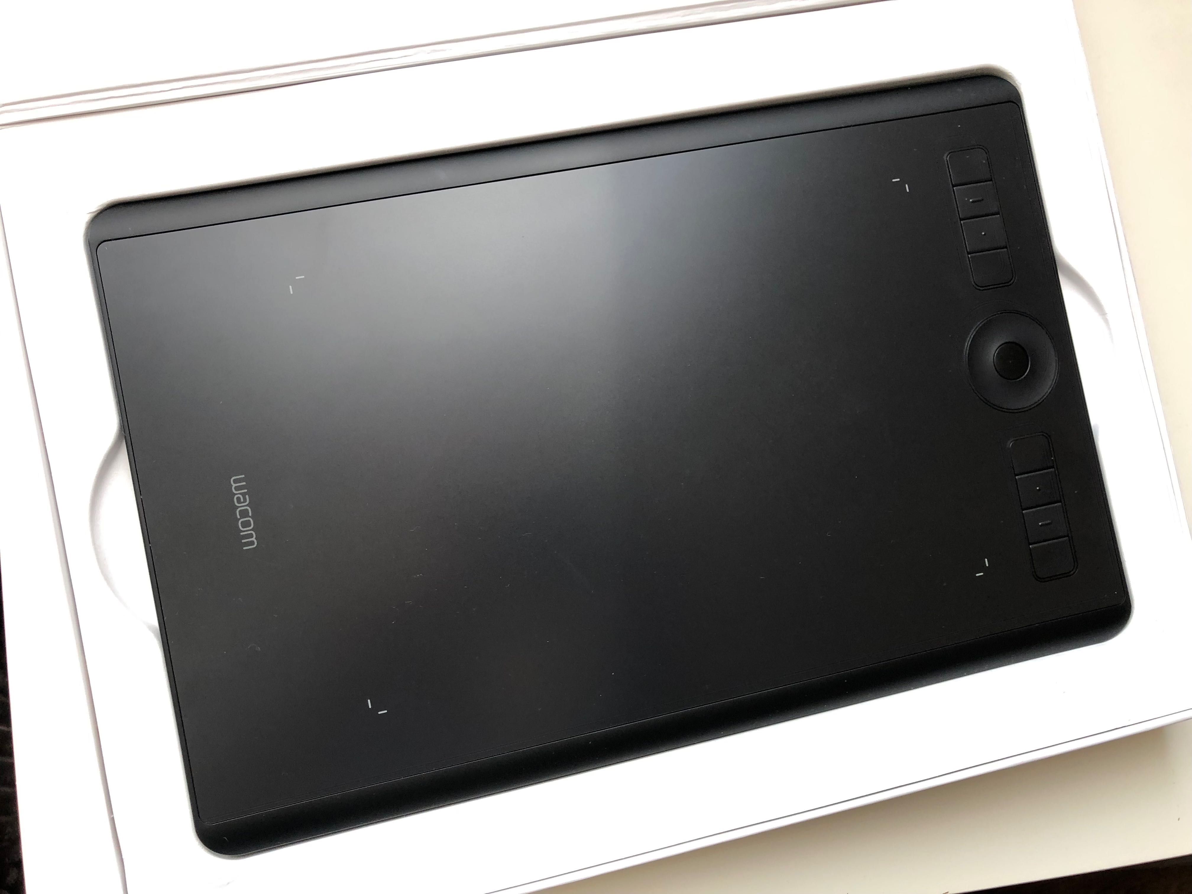 Графічний планшет wacom pro M