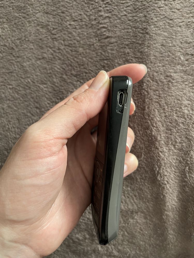 Телефон LG-A230 2 сімкарти