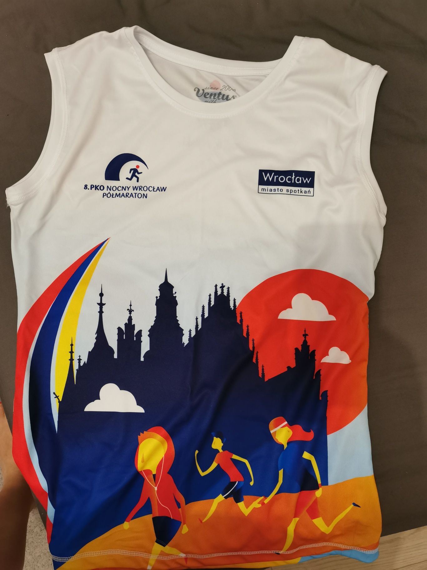 Koszulka biegowa 8 PKO nocny półmaraton Wrocław damska M