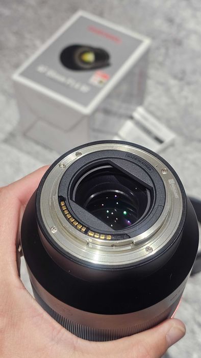 Samyang AF 85mm f/1.4 - Canon RF Fit