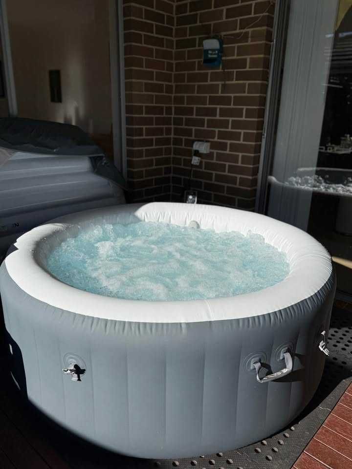 Jacuzzi Lay-Z-Spa St Lucia AirJet – 2-4 os.