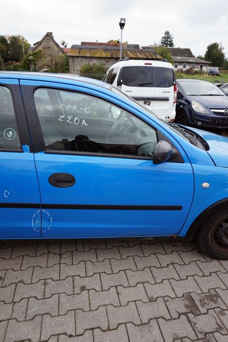 DRZWI PRZEDNIE PRAWE CORSA C III 5D HB Z20A  NIEBIESKI OPEL 1999-2003