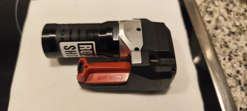 Vendo Rockshock Flight Attendant VIVID