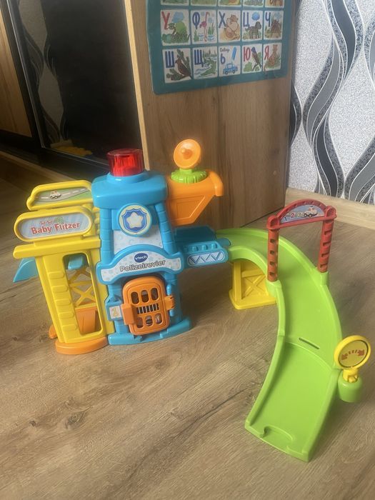 Іграшковий поліцейський відділок vtech