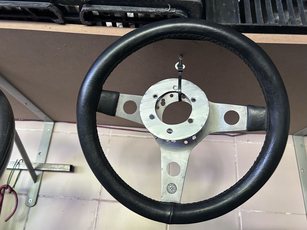 Volantes clássicos  com cubo, datsun 1200