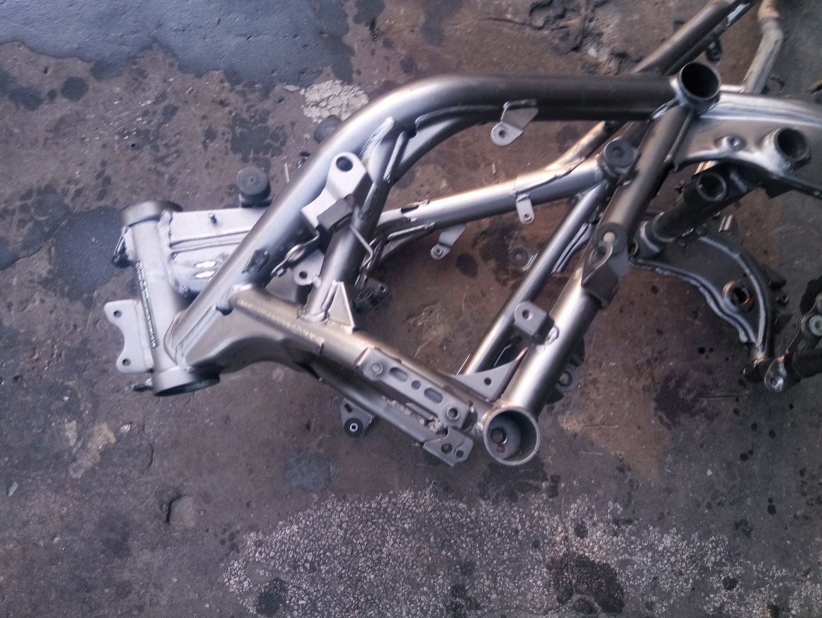Rama dokumenty z dokumentami kawasaki er6f er-6f er6 2010rok