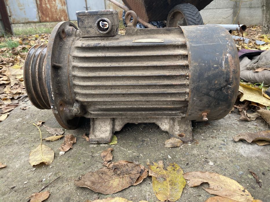 Продам електродвигун 15 КВт 1440 об/хв