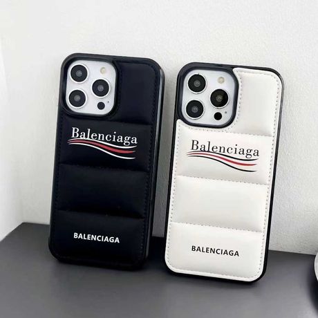 Чехлы на iPhone 14/15  Balenciaga