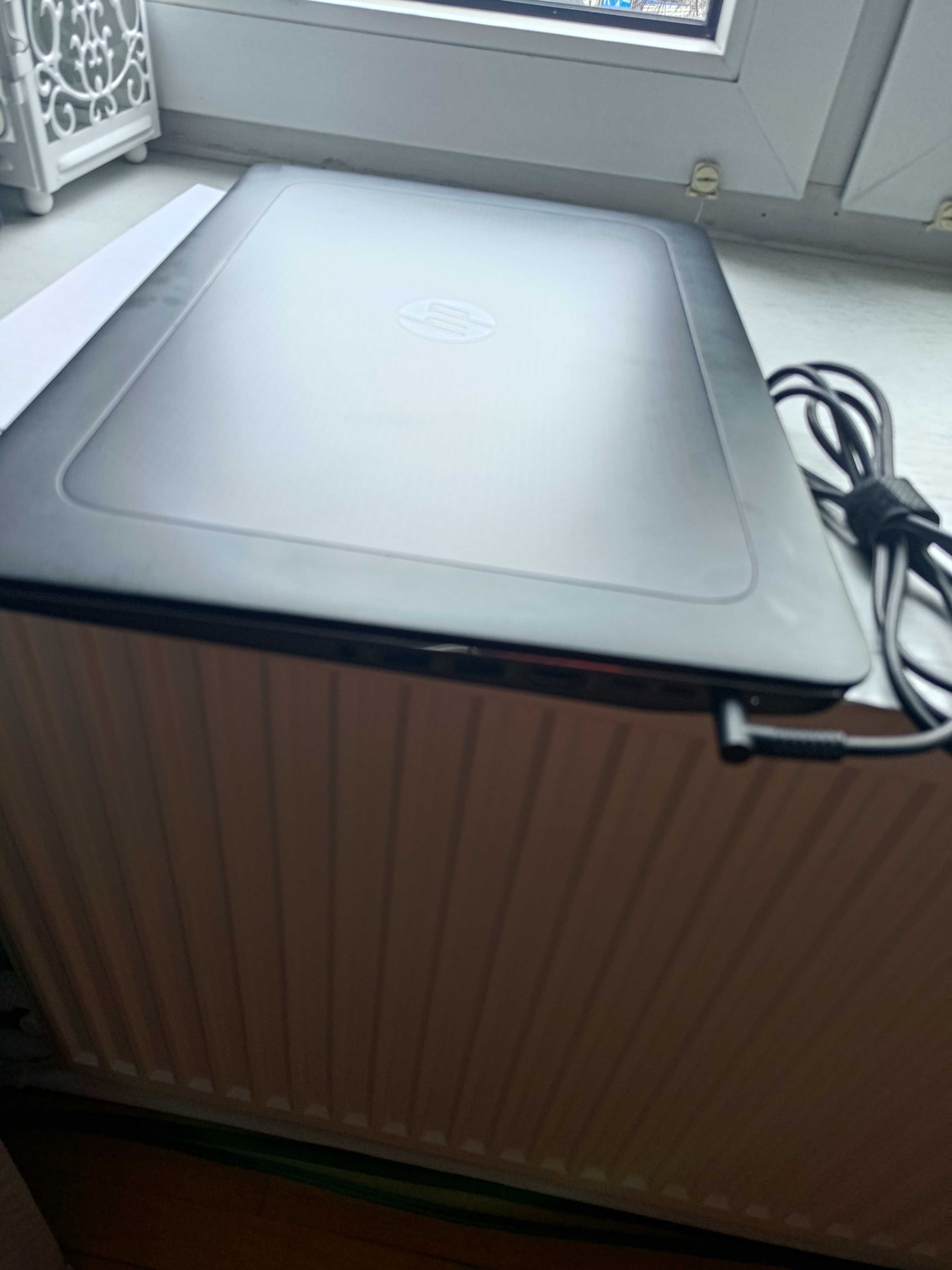 Laptop HP ZBook 15 G3 i7-6820HQ 16GB Quadr2000M + stacja+Org Win11 PRO