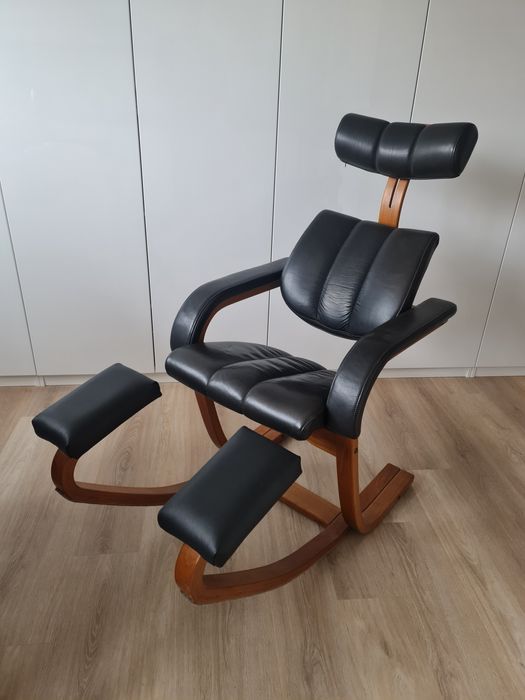 Fotel dwufunkcyjny, klęcznik